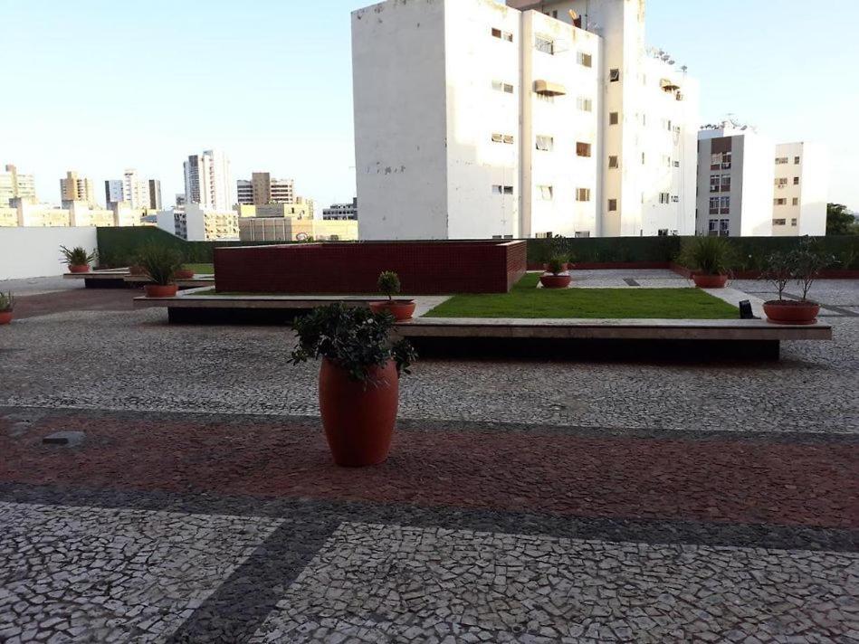 Maravilhoso Apartamento 2 Quartos Com Ofuro Porto Da Barra Salvador Summer Barra Flat Bagian luar foto