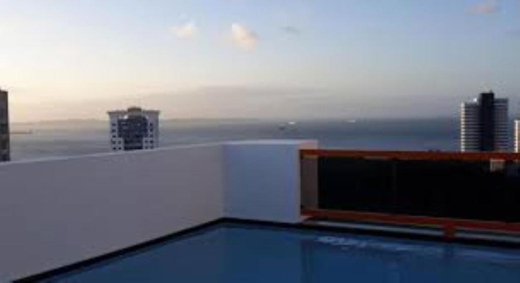 Maravilhoso Apartamento 2 Quartos Com Ofuro Porto Da Barra Salvador Summer Barra Flat Bagian luar foto