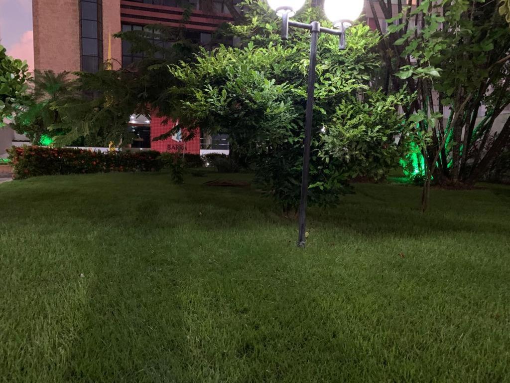 Maravilhoso Apartamento 2 Quartos Com Ofuro Porto Da Barra Salvador Summer Barra Flat Bagian luar foto
