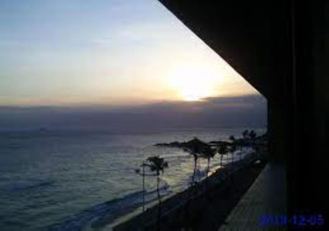 Maravilhoso Apartamento 2 Quartos Com Ofuro Porto Da Barra Salvador Summer Barra Flat Bagian luar foto